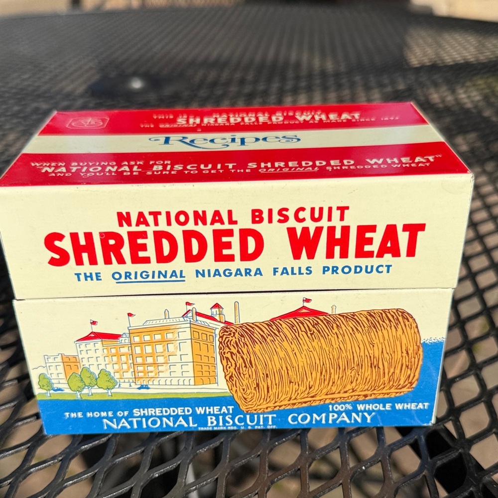 Vintage 1973 National Biscuit Shredded Wheat Recipe Box